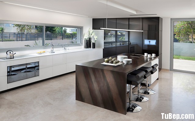 modern kitchen hiện đại Tủ bếp gỗ MDF Acrylic có bàn đảo và hệ tủ kho – TBB034