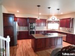 Tủ bếp gỗ Acrylic màu tím có đảo TBT0695