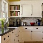 Tủ bếp gỗ tự nhiên sơn men trắng – TBB657