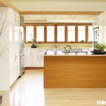 Tủ bếp gỗ Acrylic chữ L màu trắng phối vân gỗ có đảo   TBB0901