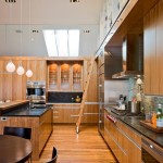 Tủ bếp Laminate chữ L màu vân gỗ có bàn đảo   TBB0928