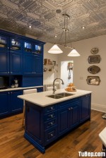 Tủ bếp Sồi chữ I có đảo ấn tượng với xanh coban – TBN2639