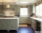 Tủ bếp gỗ Bạch Tùng sơn men xám chữ L có bàn đảo và hệ khung tủ lạnh – TBT1821