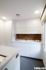 Tủ bếp Picomat màu trắng tinh khôi chữ I – TBN4217