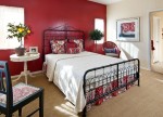 Thêm sắc đỏ ấn tượng cho phòng ngủ