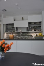 Tủ bếp Melamine tông trắng hiện đại nhỏ xinh – TBN4374