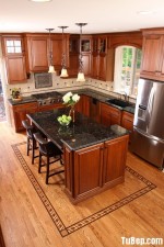 Tủ bếp Bạch Tùng màu vân gỗ tự nhiên đẹp mộc mạc và hoài cổ – TBT2275