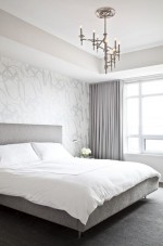 Phòng ngủ sang trọng với gam màu bạc