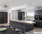 Tủ bếp gỗ Laminate màu đen kết hợp phụ kiện bếp cao cấp – TBT2844