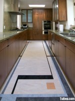 Tủ bếp gỗ Laminate màu vân gỗ có hệ thống lò vi sóng – TBT3240