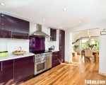 Tủ bếp gỗ Acrylic màu tím thơ mộng với phong cách hiện đại – TBT3281