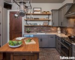 Tủ bếp gỗ Sồi màu xám thiết kế bán cổ điển tiện dụng – TBT3376