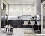 Tủ bếp gỗ Acrylic màu trắng kết hợp màu đen tinh tế – TBT3497
